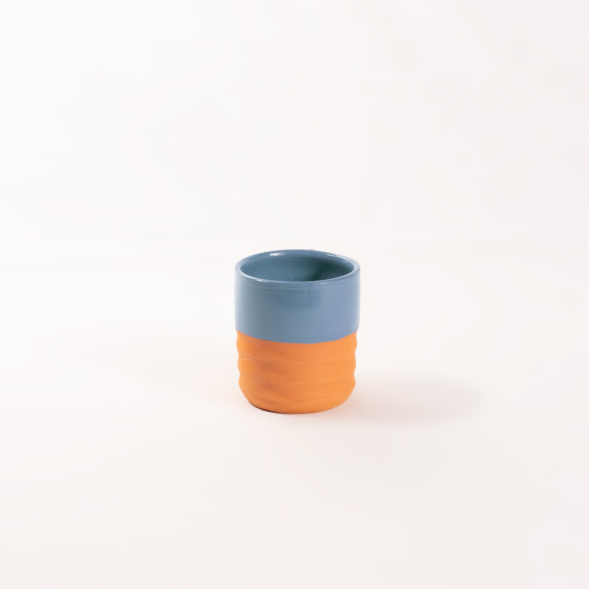 Vase en argile colorée 